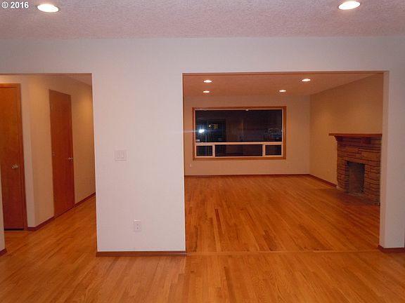 5th image of 1008 NW 62nd St
