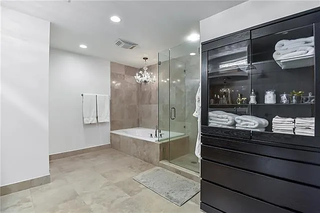 3901 Ridgelake Dr #4A — Photo 20