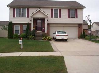 20879 Briarwood St, Brownstown, MI 48183