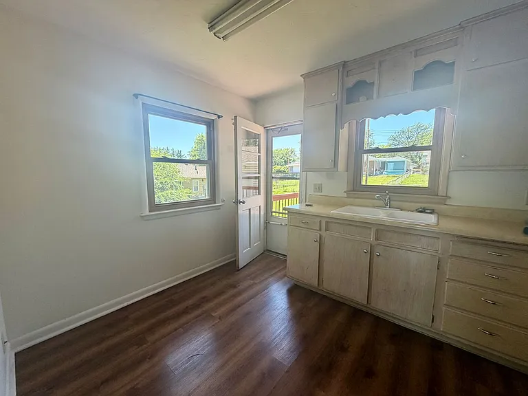 865 S 45th St #863 — Photo 7