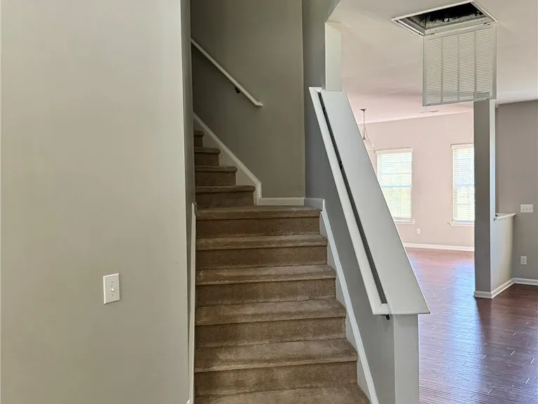 350 River Oak St — Photo 16