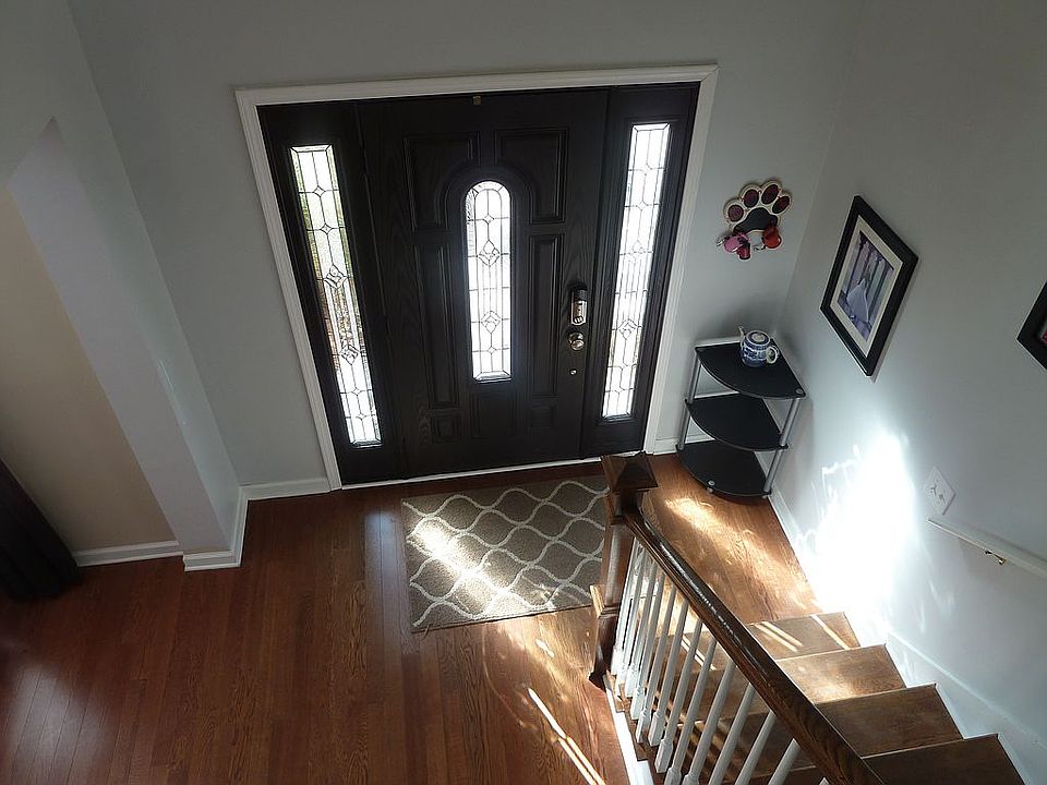 Impressive entry foyer