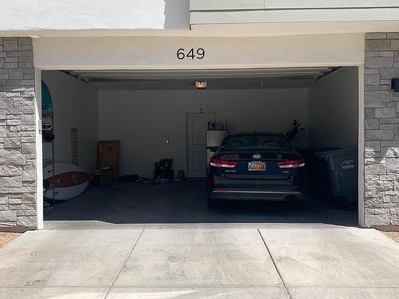 4th image of 649 W Scarlet Hill Dr