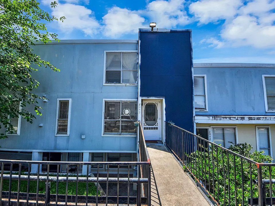 781 Country Place Dr #2043