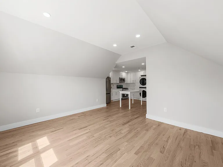 5 Pavonia Ct #2 — Photo 9