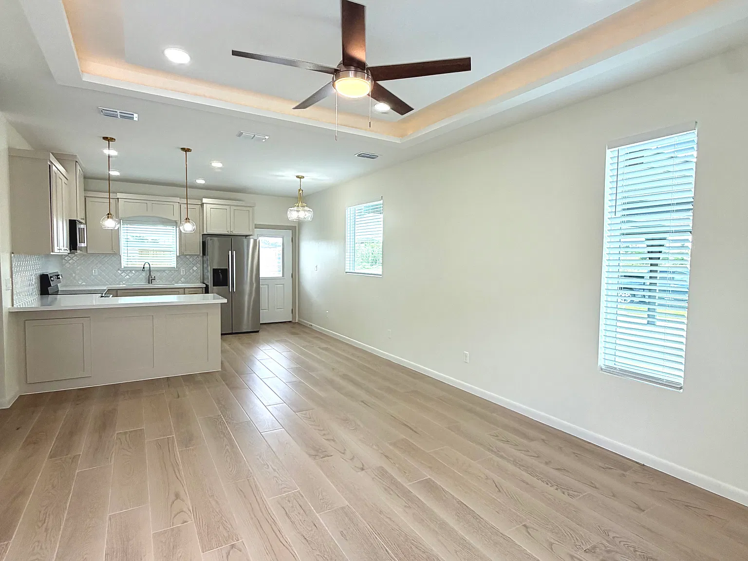 3 bed, 1131 sqft, $1,350 — Photo 4