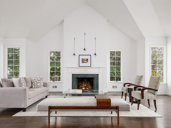 4th image of 12 Hampton Road