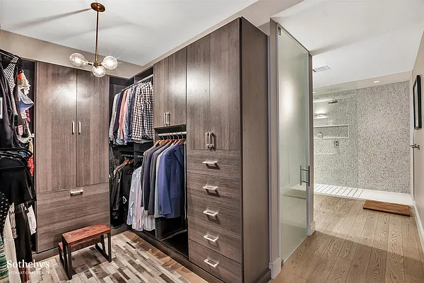 Sold by Sotheby's International Realty | media 13