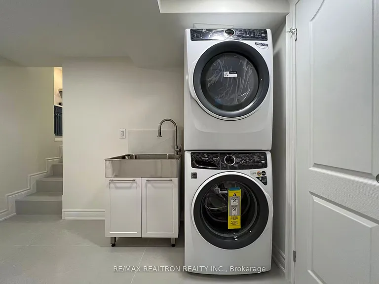 329 Cherokee Blvd #BASEMENT — Photo 9
