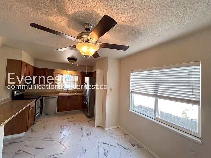 4260 Dye St — Photo 4