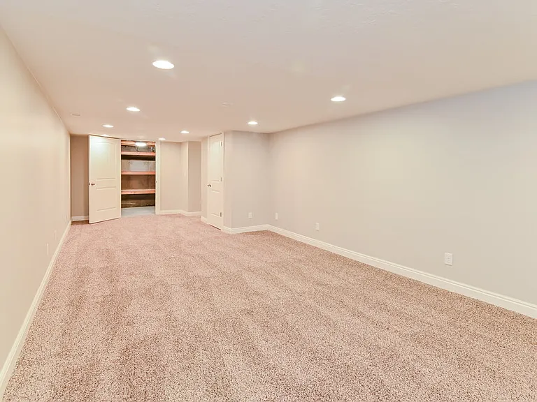 606 S Willow Park Dr — Photo 10