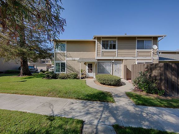 2nd image of 2116 Galveston Ave Unit D