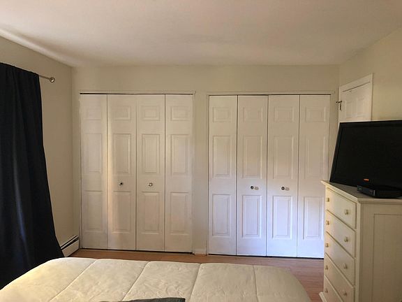 3rd image of 12 Stony Brook Dr APT A5