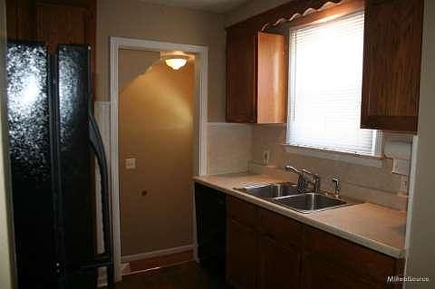 5th image of 22163 Lambrecht Ave