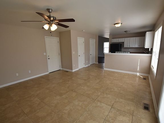 5th image of 1096 Melrose Pl