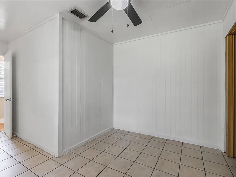 2352 Yorkshire Dr — Photo 39