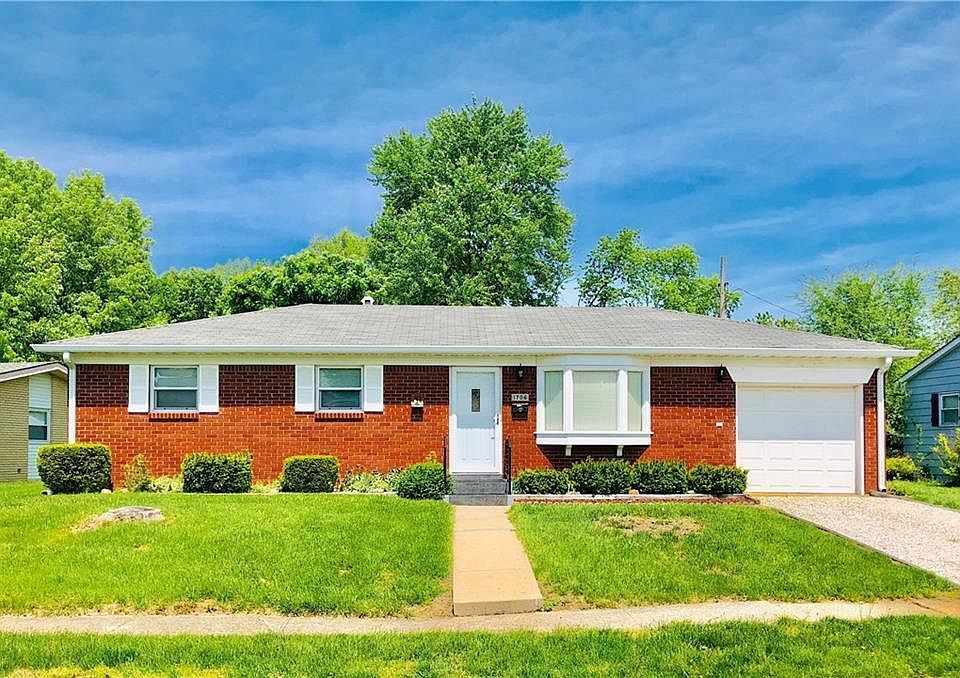 1st image of 1706 Beechwood Dr