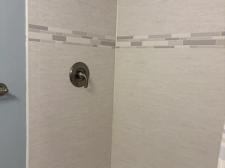 711 E Falcon Dr #201 — Photo 20