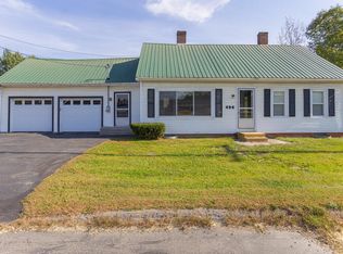 496 Farmington Falls Rd, Farmington, ME 04938