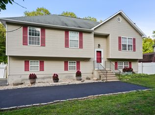 110 Quarry Rd, Milford, CT 06460