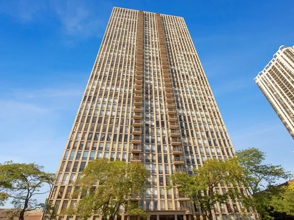 1660 N La Salle St #407, Chicago, IL 60614