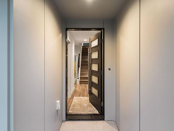 4th image of 40 W Etruria St #2213c161b
