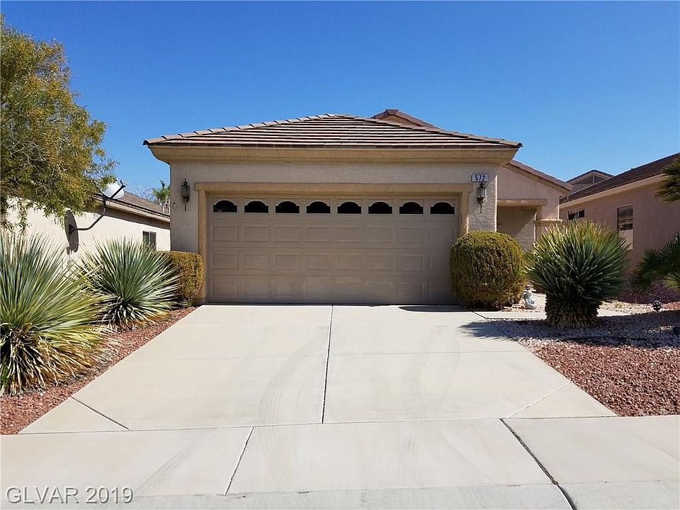 1st image of 572 Cypress Gardens Pl