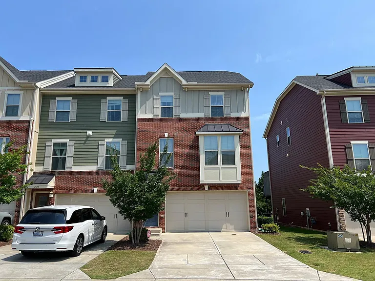 2122 Whitesmith Dr — Photo 1