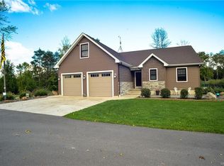 951 Bowen Rd, Elma, NY 14059