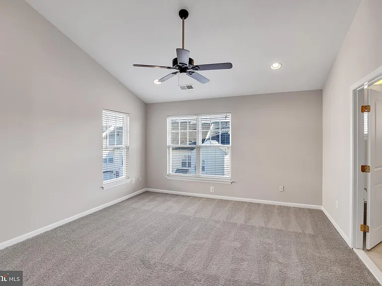 9240 Cascade Falls Dr — Photo 15