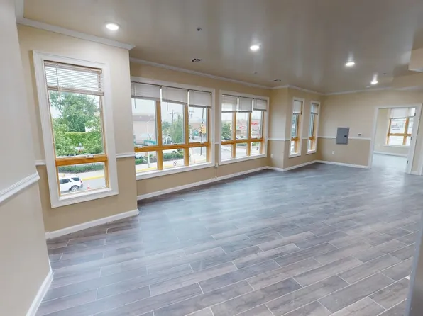 1542-1544 John F Kennedy Boulevard image 9 of 15