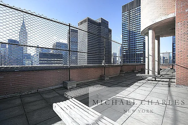 Rented by Michael Charles New York | media 21