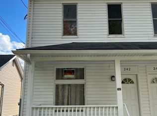 242 Moore St, East Liverpool, OH 43920