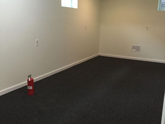 4th image of 332 Howard Ave