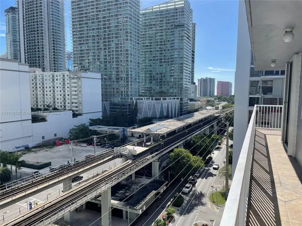 104 SW 9th St APT 1106, Miami, FL 33130