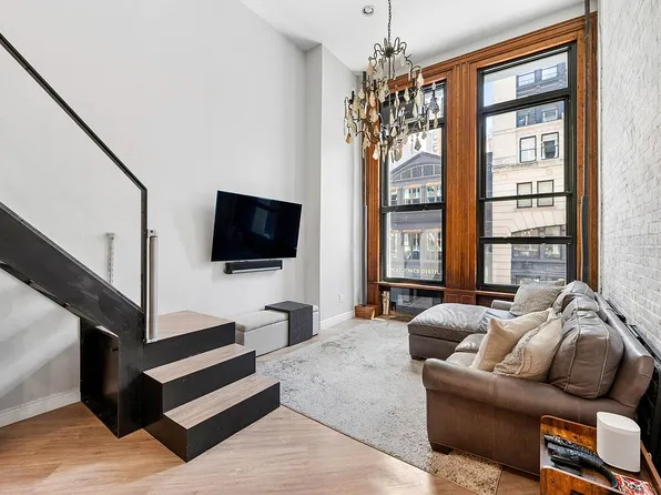 250 Mercer St APT C205, New York, NY 10012