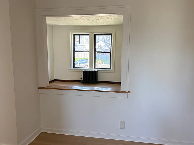 1060 Kenmore Ave #5 — Photo 9
