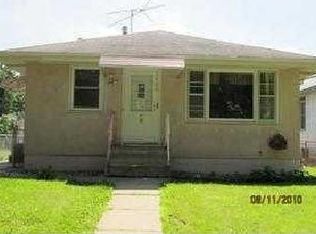 995 Burgess St, Saint Paul, MN 55103