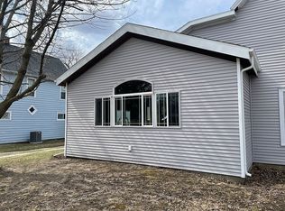 15 N Chestnut St, Pesotum, IL
