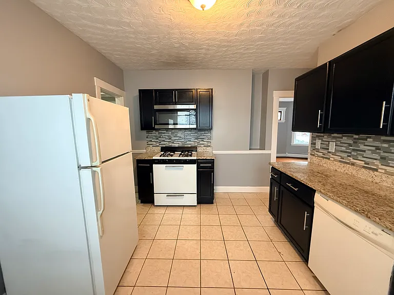 132 Homes Ave #3 — Photo 7