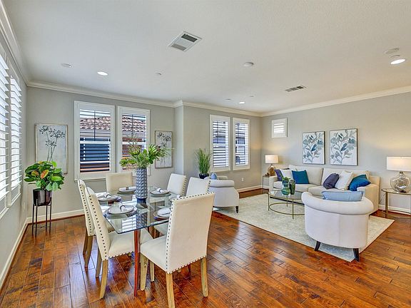 3rd image of 538 Selby Ln