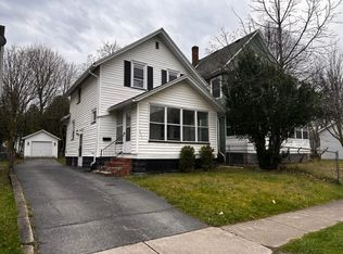 241 Sawyer St, Rochester, NY 14619