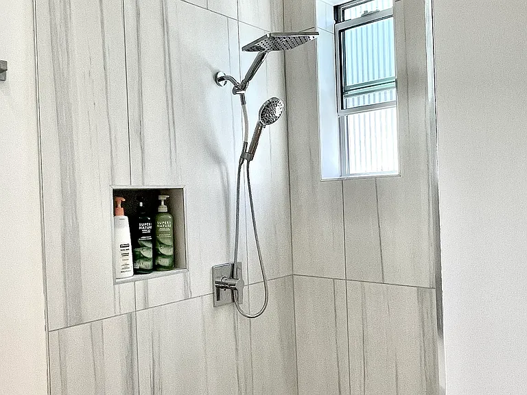 1025 E Granvia Valmonte — Photo 10