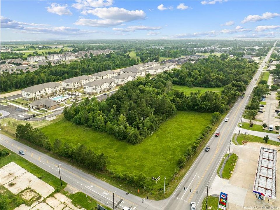 2nd image of 0 Country Club Rd