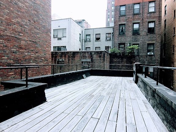 2nd image of 114 E 39th St APT 4B