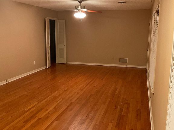 3rd image of 158 Ayers Dr