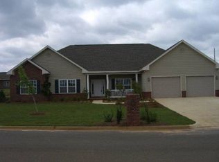 110 Red Cliff Cir, Enterprise, AL 36330