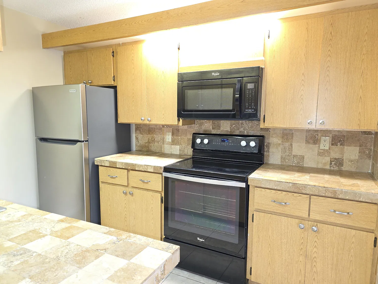 2 bed, 2.5 bath, 1236 sqft, $2,150 — Photo 3