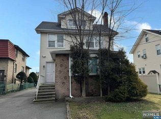 16 Riverside Ave, Lyndhurst, NJ 07071