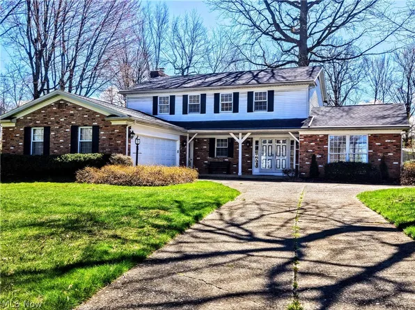 9238 Creekwood Dr, Mentor, OH 44060